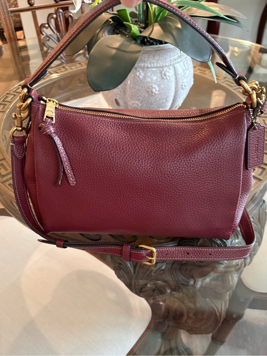 Coach Handbags - ♥️♥️COACH SHAY CONVERTIBLE SHOULDER/CROSSBODY BURGUNDY PEBBLED LEATHER BAG!♥️♥️